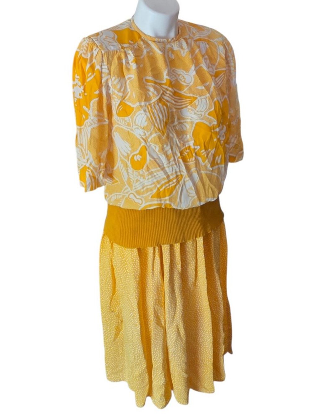Vintage Bishon By Cynthia Howie Yellow Dress Oversized Size 4 Small Stained